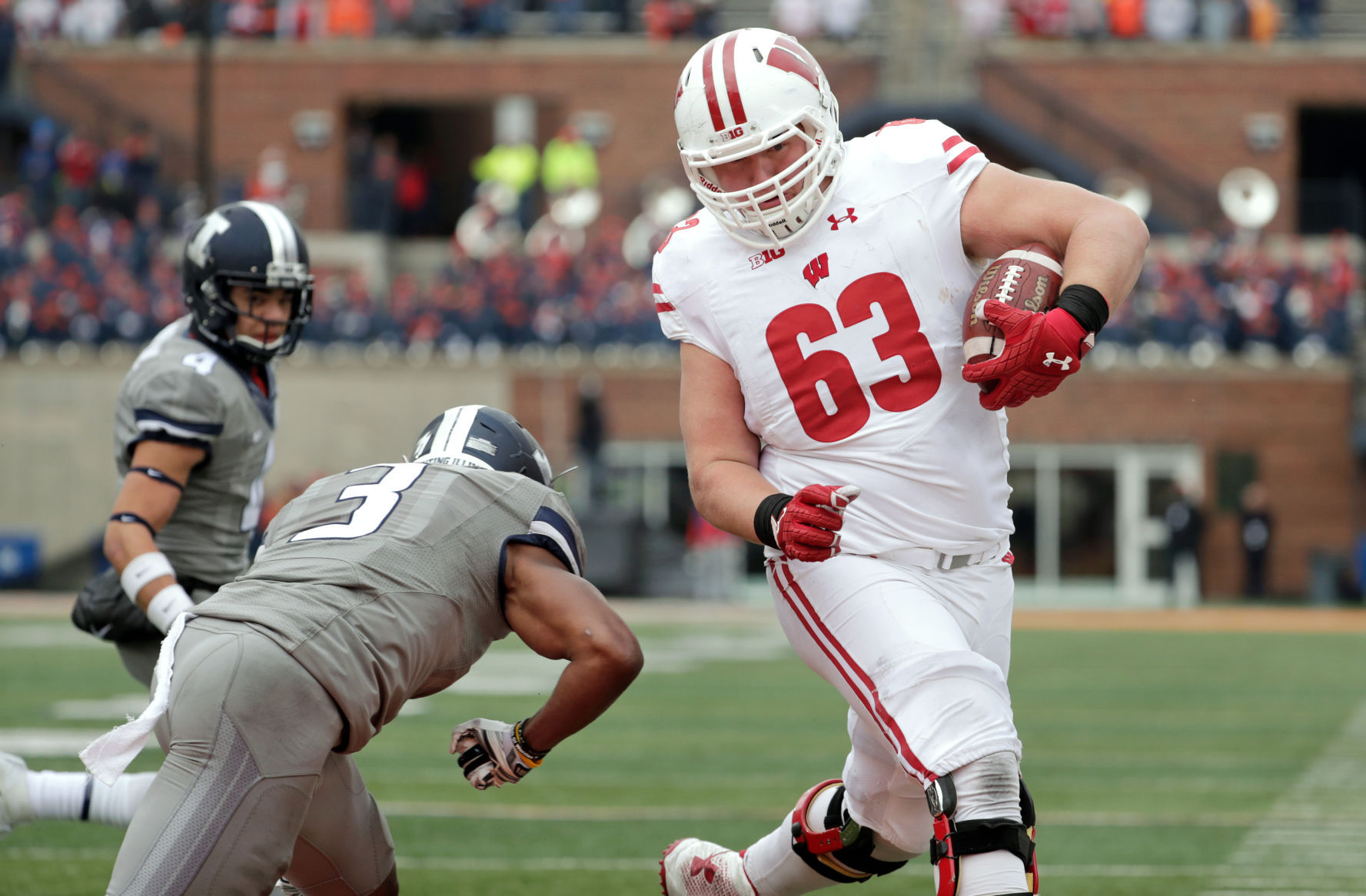 Oct. 28 - No. 5 Wisconsin 24, Illinois 10